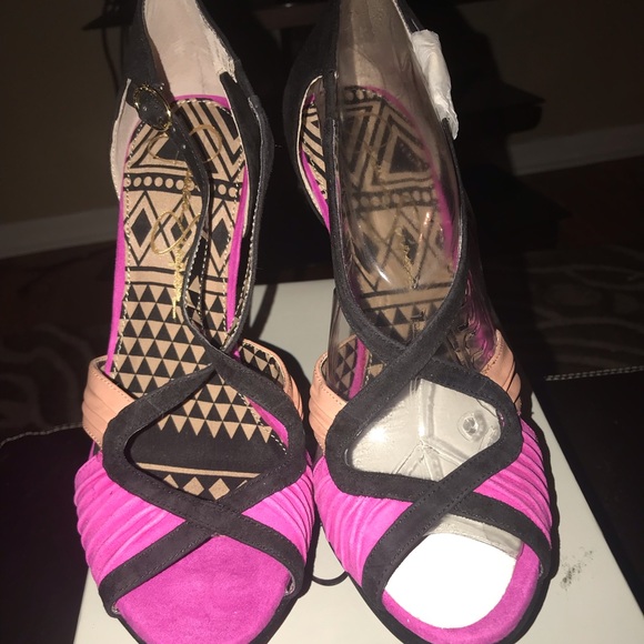 Jessica Simpson Shoes - Picture 2 of 3